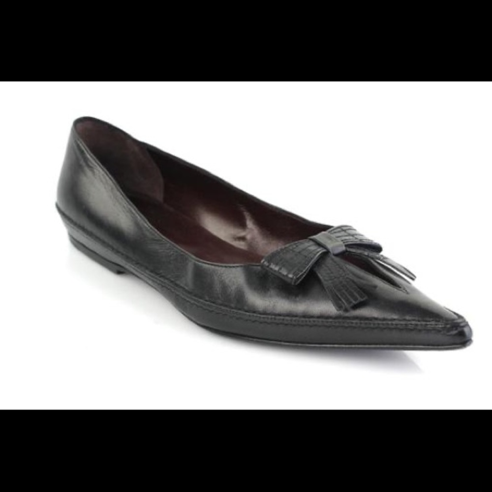 CHANEL fringe bow pointed toe loafers/flats